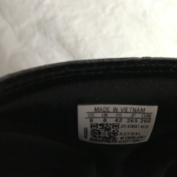 NWOT adidas Adilette Comfort Slides Slippers Men’s 8/Women’s 9 Black White - Picture 5 of 8